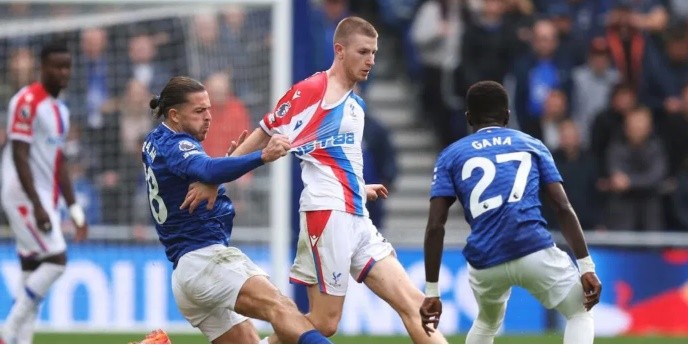 Wharton đang nằm trong tầm ngắm của nhiều ông lớn.