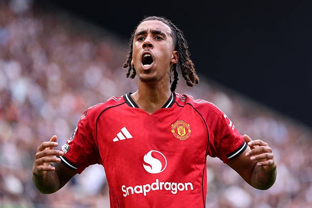 Yoro gợi lại hình ảnh của Rio Ferdinand. 