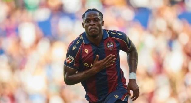 Etta Eyong được Arsenal săn đón.