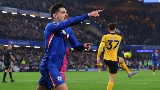 Neto tỏa sáng ở Chelsea.