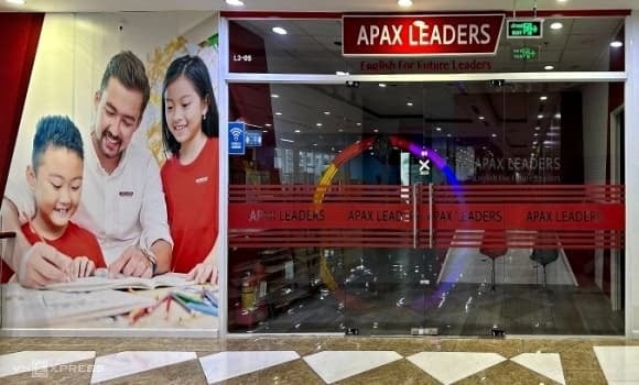 Tập đoàn Egroup, do ông Thủy sáng lập năm 2008, là công ty mẹ trong hệ sinh thái hơn 20 công ty con sở hữu chéo bởi ông Thủy và người thân.