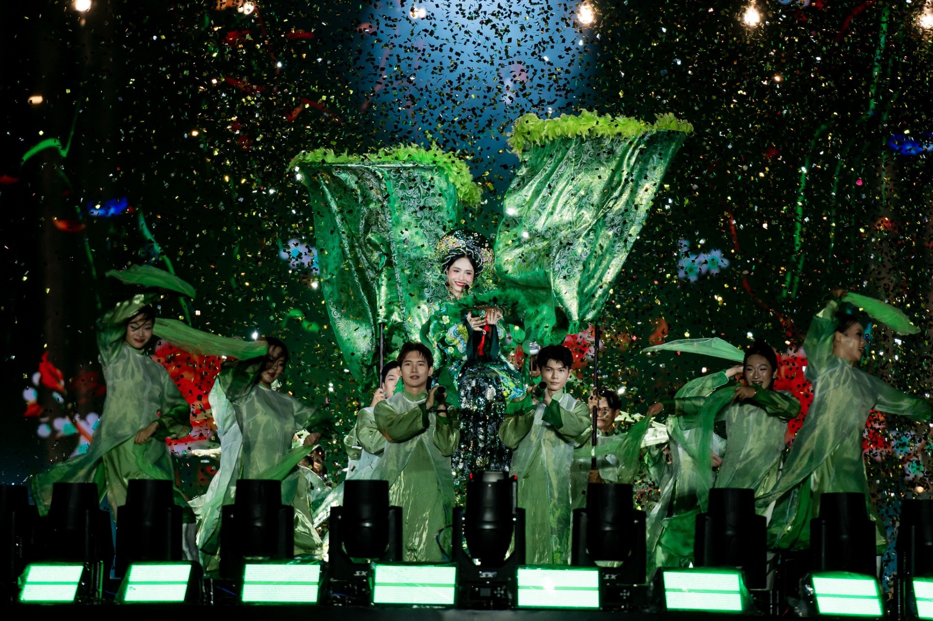 CHỊ ĐẸP CONCERT (3)