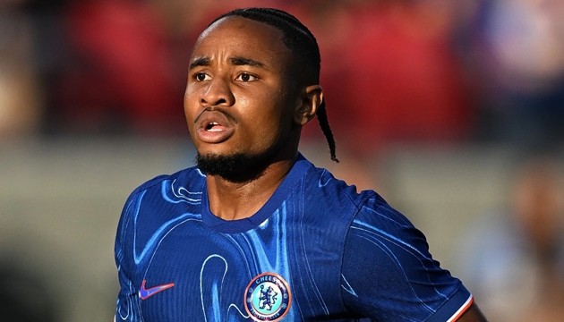 MU từ chối nhận Nkunku.