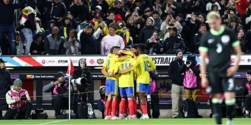 Úc thua đậm Colombia.