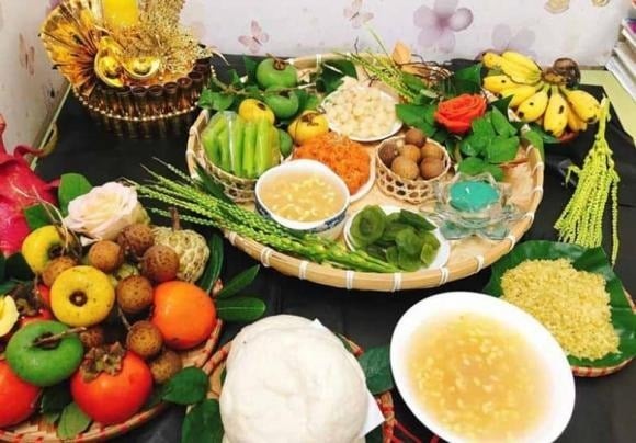 Đây không chỉ là nghi thức tâm linh mà còn là nét văn hóa truyền thống, thể hiện đạo lý “uống nước nhớ nguồn” và niềm tin vào khởi đầu tốt đẹp.