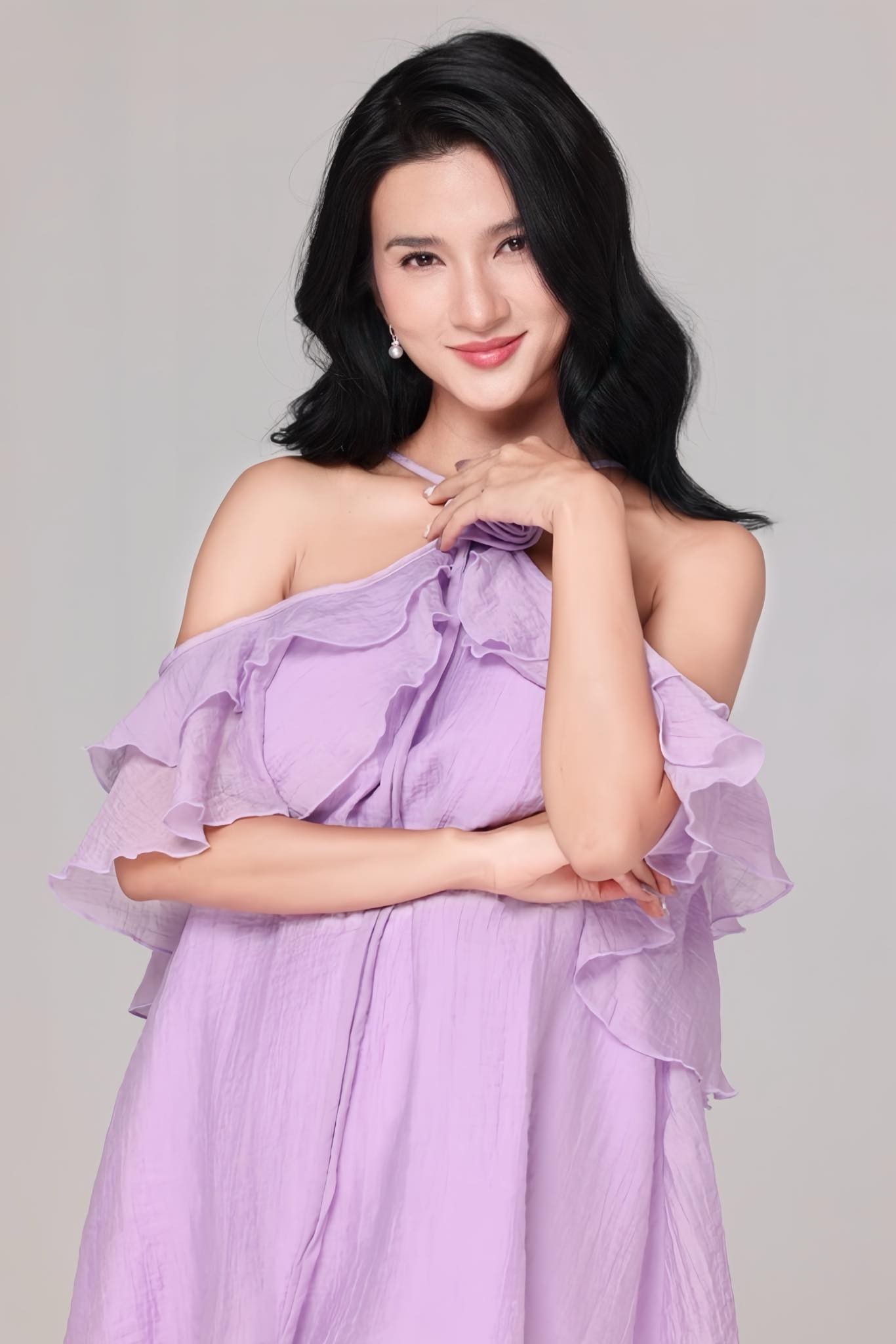 - Ảnh 1. Cuộc sống của NSƯT Kim Tuyến trước tin đồn tình cảm - Ảnh 1.