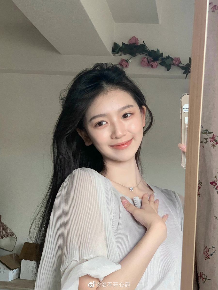 Khi thời tiết chuyển lạnh, những loại đồ uống ấm áp thường được ưu ái hơn vì vừa hỗ trợ dưỡng da vừa giúp cơ thể dễ chịu trong những ngày hanh khô.