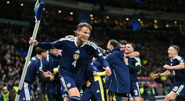 Scotland giành vé sau trận đấu kịch tính với Đan Mạch.