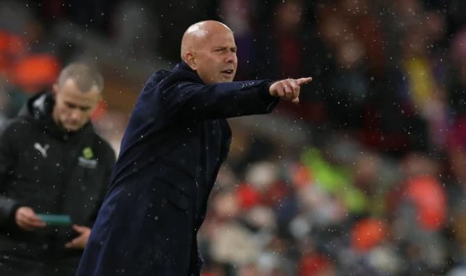 HLV Slot đang gặp khó ở Liverpool.