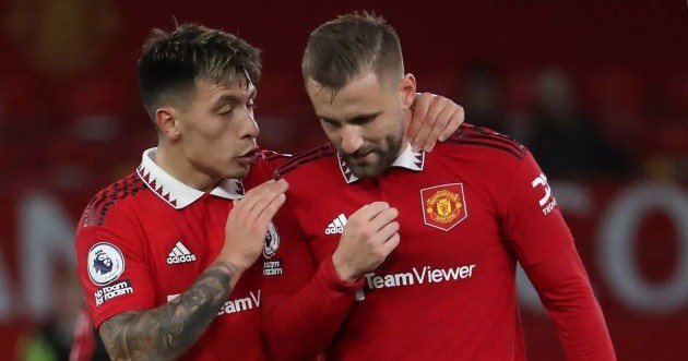 Martinez phải nhường lại vị trí cho Shaw.