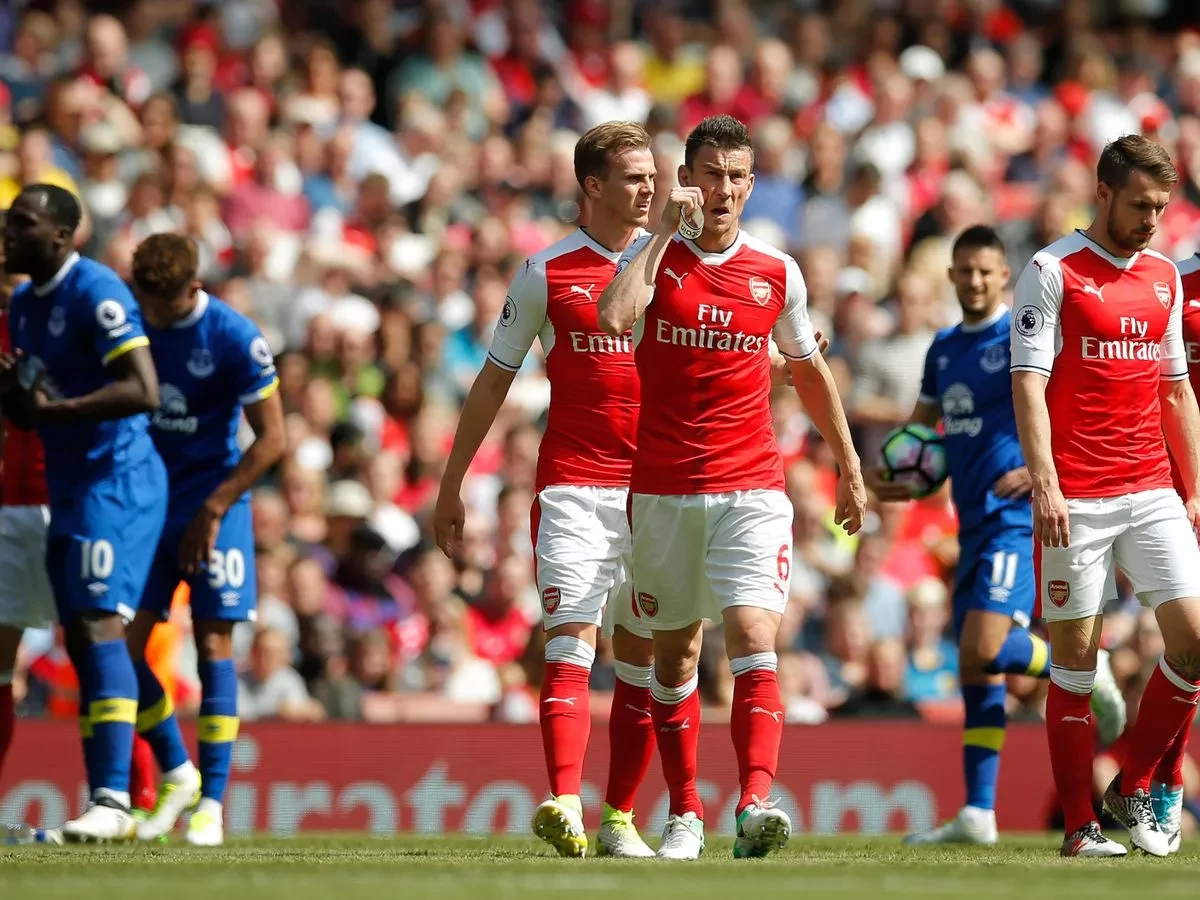 Trung vệ người Pháp