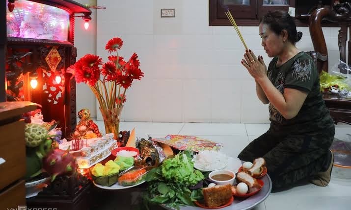 3 loại hoa, 4 loại quả thắp hương mùng 1 thần Tài ưng nhất