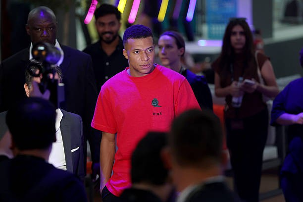 Mbappe bị truyền thông Pháp chỉ trích.