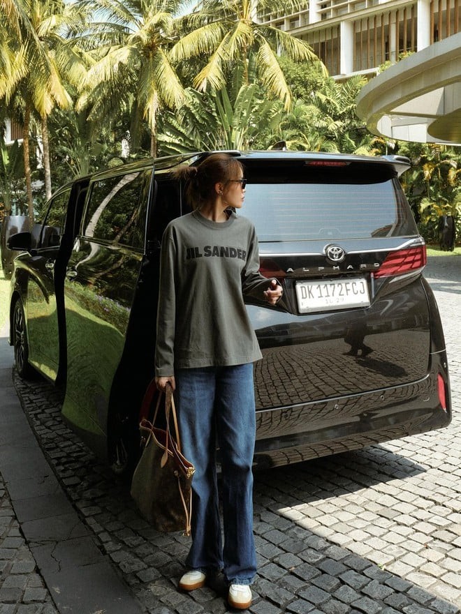 Hoa hậu Kỳ Duyên là đại diện cho phong cách thời trang phóng khoáng và hiện đại.