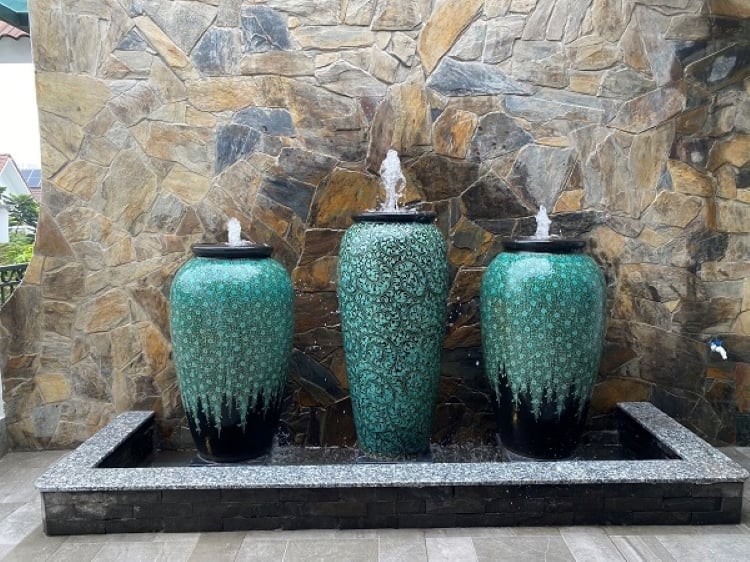 Nước có ý nghĩa sự giàu có luôn dồi dào, biến chuyển liên tục. (Ảnh minh họa)