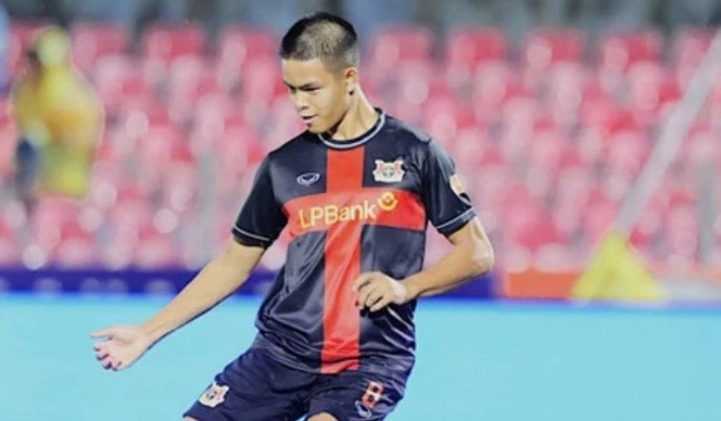 Thành Trung trong màu áo Ninh Bình.