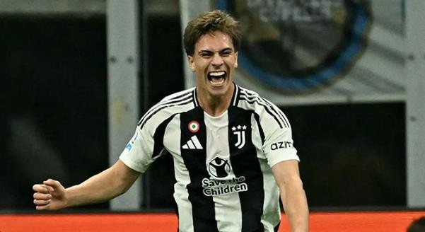  Yildiz được Arsenal và Chelsea săn đón.