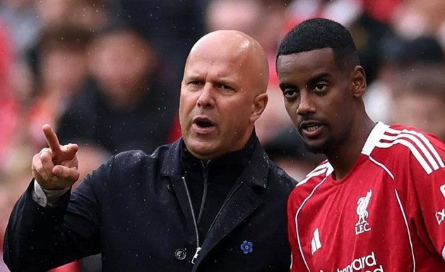 Alexander Isak vẫn nhận được sự tin tưởng từ Arne Slot.