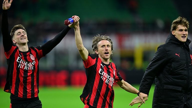 Milan đang quay lại cuộc đua danh hiệu.