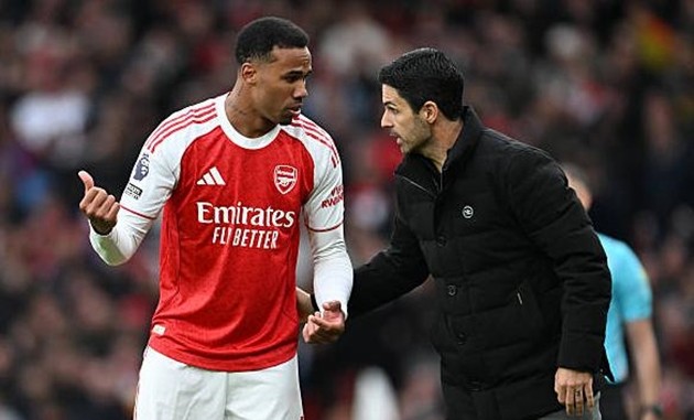 Mikel Arteta dù Arsenal mất Gabriel vì chấn thương.
