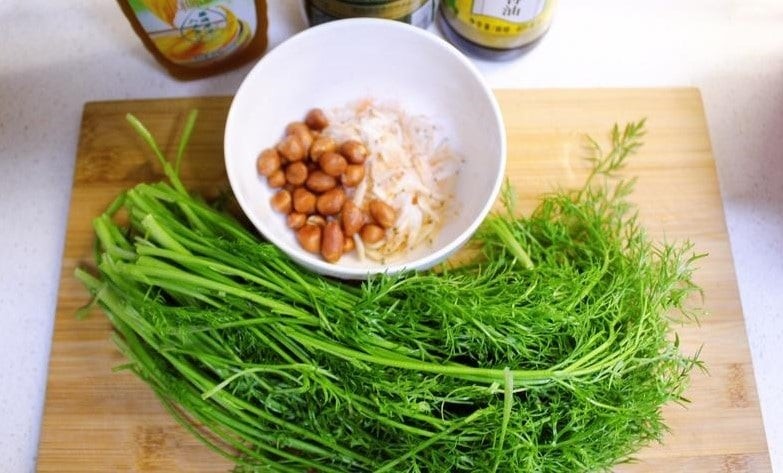 Thì là chính là loại rau bổ lá lách - dưỡng dạ dày, vừa ngon vừa rẻ