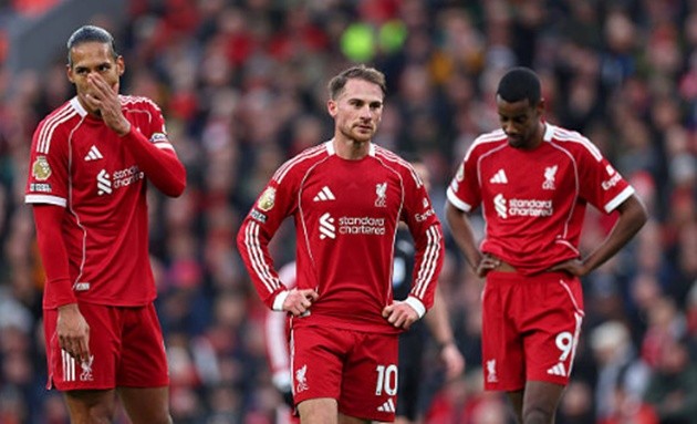 Liverpool công thủ đều tệ trước Forest.