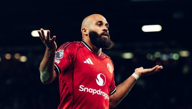 Mbeumo là điểm sáng nơi hàng công Quỷ đỏ.