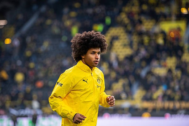 Karim Adeyemi muốn gia nhập Arsenal hơn thay vì Manchester United.