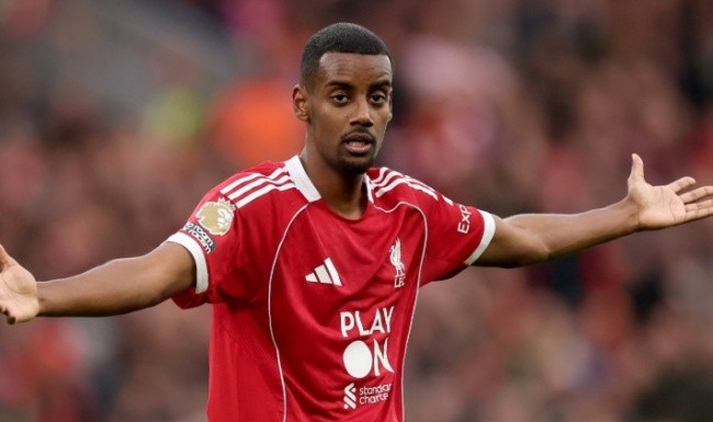 Isak chơi mờ nhạt trước Nottingham.