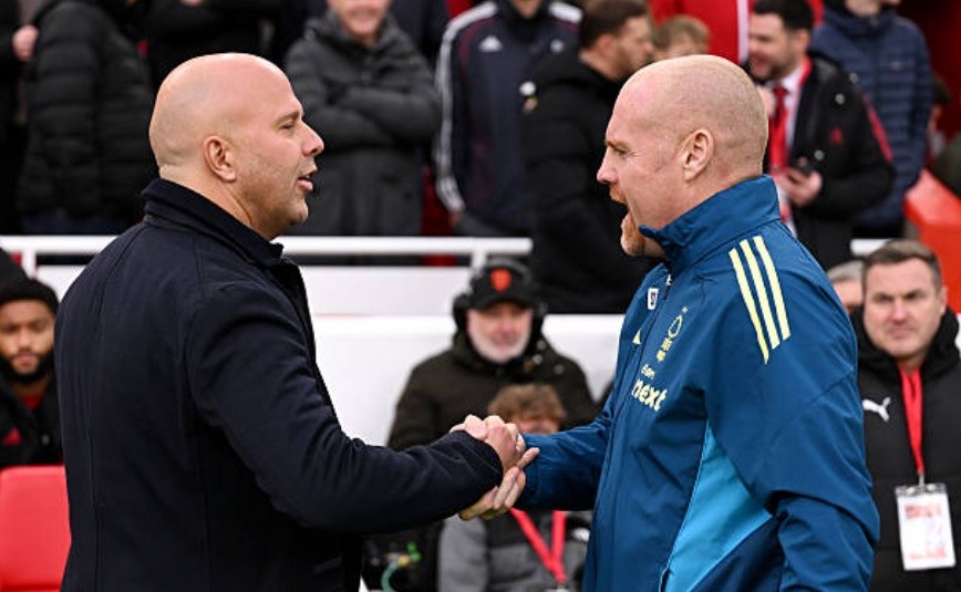 Sean Dyche đã mang đến hàng tá rắc rối cho Slot.