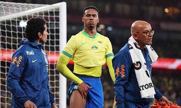 Chấn thương của Gabriel mang đến thử thách cho Arsenal.