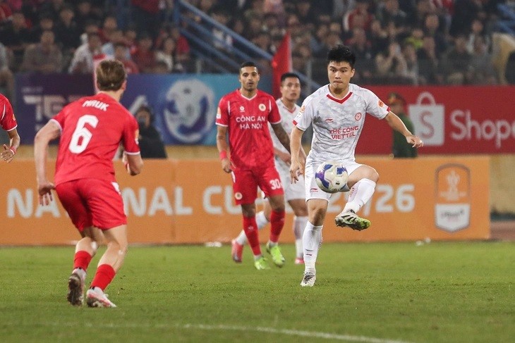 Hai đội đã có những pha ăn miếng trả miếng.