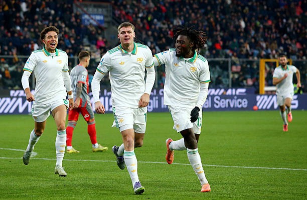 Evan Ferguson có bàn thắng đầu tiên cho AS Roma.