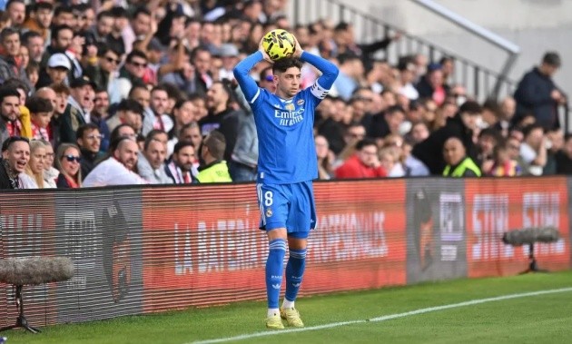 Liverpool muốn có Valverde.