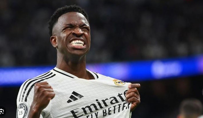 Vini đang có những mâu thuẫn với HLV Alonso.