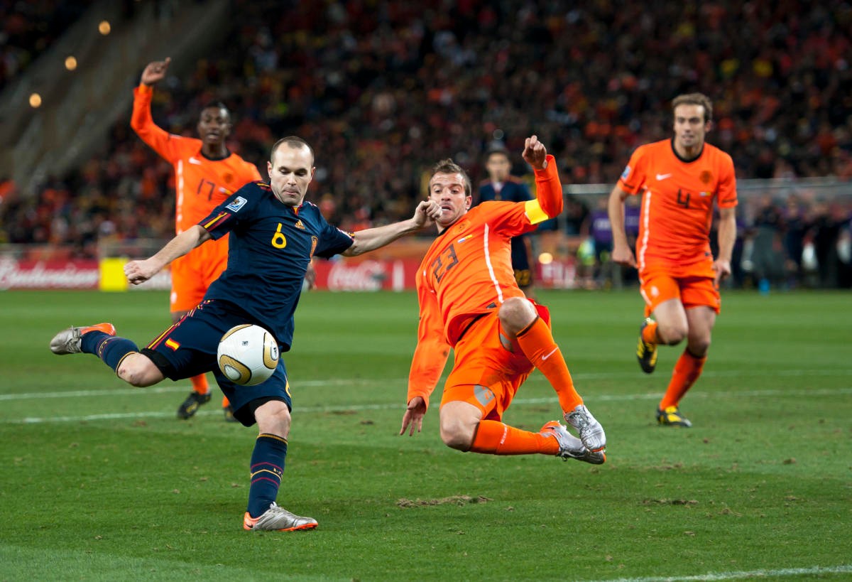 Pha ghi bàn của Iniesta trong trận chung kết World Cup 2010