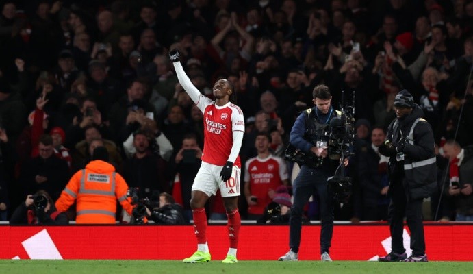 Eze có màn trình diễn xuất sắc trước Spurs.