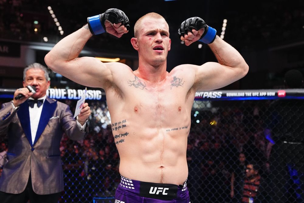 Ian Machado Garry ăn mừng chiến thắng tại UFC 322.