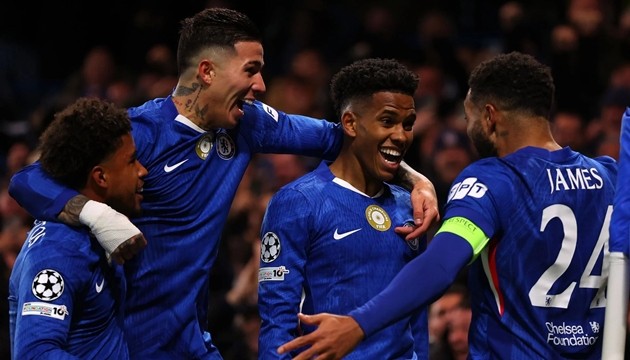 Estevao đặc biệt tỏa sáng trong ngày đại thắng của The Blues.