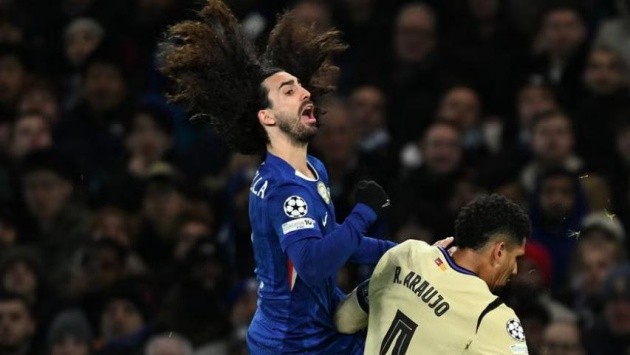 Cucurella chơi rất hay trước Barcelona.