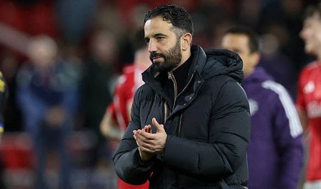 Amorim muốn bổ sung tuyến giữa.