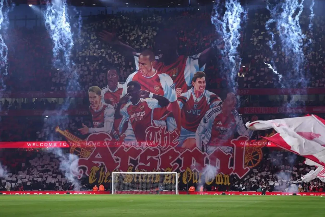 Tấm tifo ấn tượng của Arsenal trong trận đấu với Tottenham vừa qua