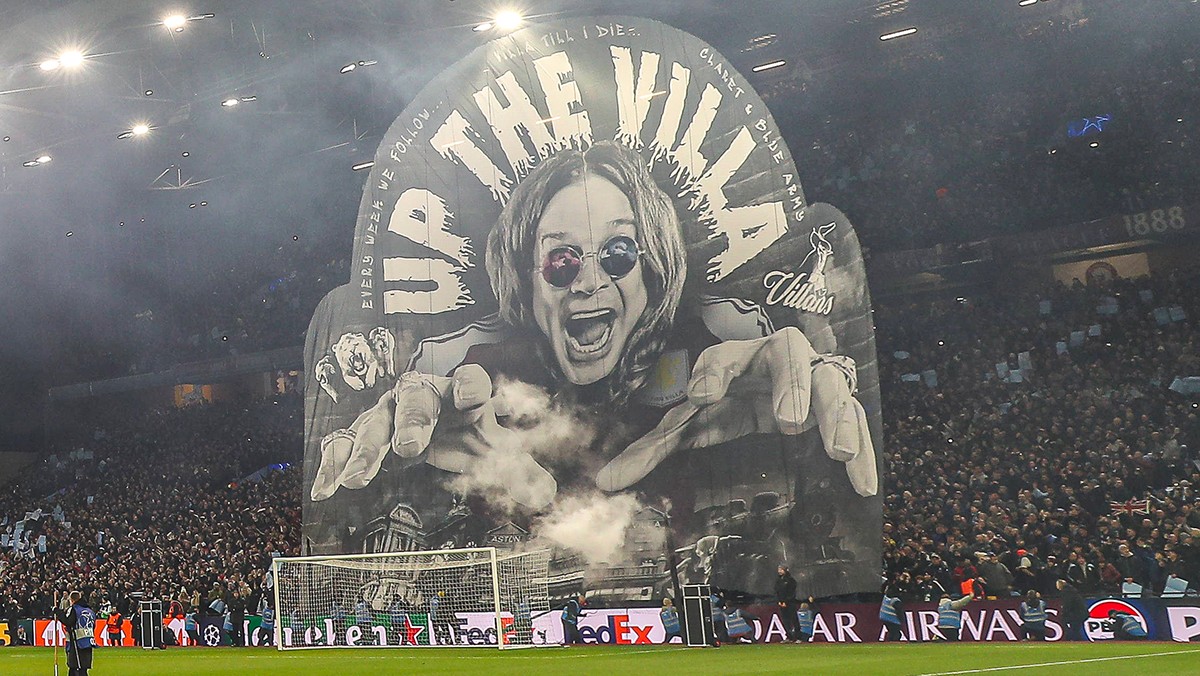 Tấm tifo  Ozzy Osbourne  ấn tượng của Aston Villa