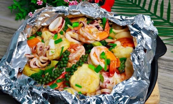 Thực tế, nhiều nghiên cứu quốc tế chỉ ra nhôm liên quan đến các bệnh thoái hóa thần kinh, bao gồm Alzheimer (sa sút trí tuệ) và ALS (xơ cứng teo cơ).