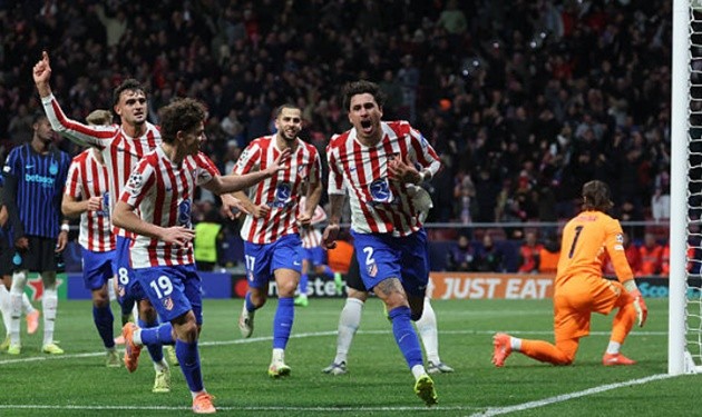 Gimenez hóa người hùng vào phút bù giờ thứ 3