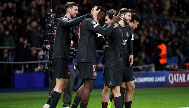 Đội bóng nước Pháp còn nhiều điều cần cải thiện.