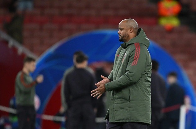  Kompany không muốn được ca ngợi ở giai đoạn này của mùa giải.