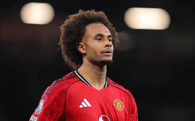 Joshua Zirkzee có thể rời Manchester United vào tháng 1.