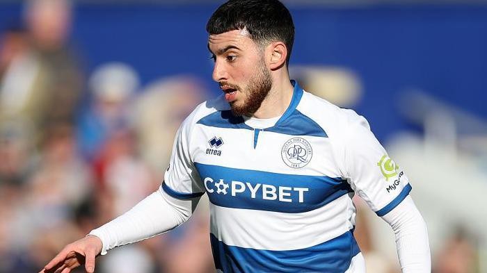 Tiền vệ của QPR dính vào một pha ẩu đả không đáng có