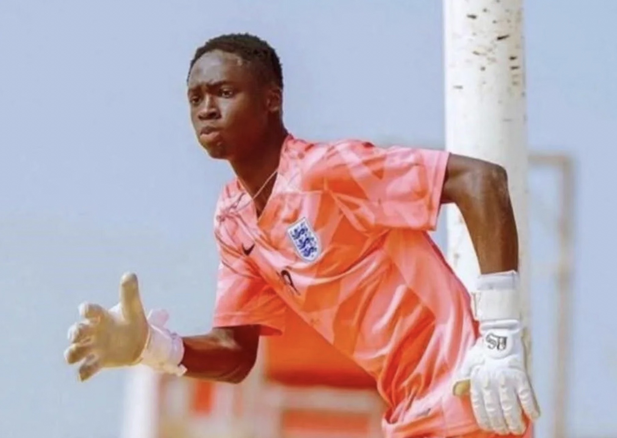 Sự ra đi của thủ môn trẻ